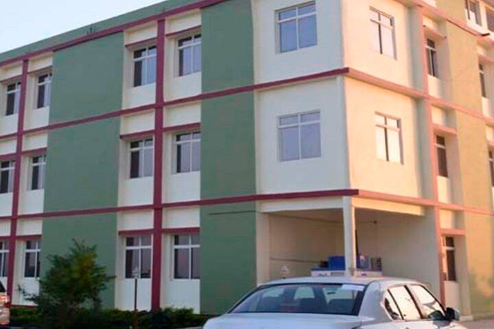 Sarwa Dharma Vidhi Mahavidhyalaya campus in Gwalior, Madhya Pradesh, India — photo 3