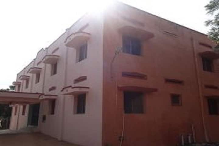 Udhayam Polytechnic College campus in Ramanathapuram, Tamil Nadu, India — photo 1