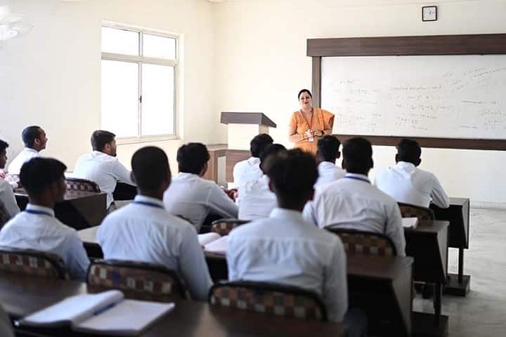 Sri Sharda Group of Institutions campus in Gosainganj, Uttar Pradesh, India — photo 5