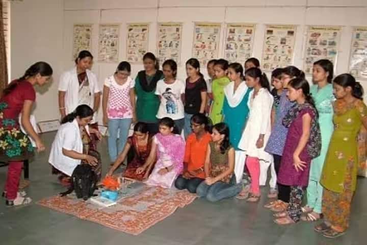 Sitabai Nargundkar College of Nursing for Women campus in Nagpur, Maharashtra, India — photo 2