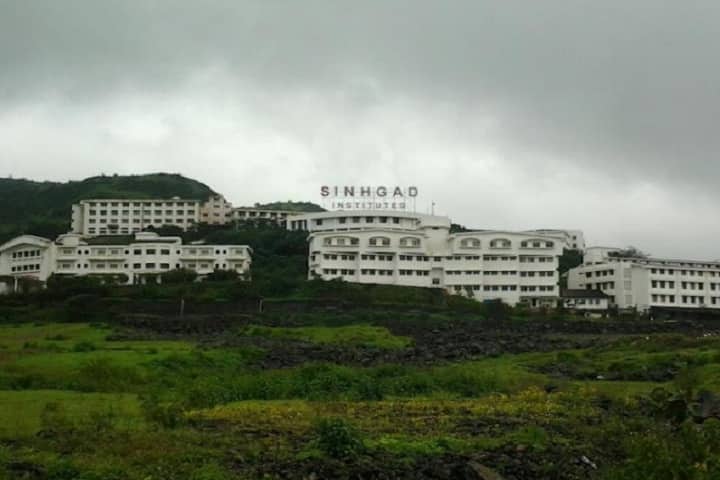 Sinhgad College of Nursing campus in Pune, Maharashtra, India — photo 1