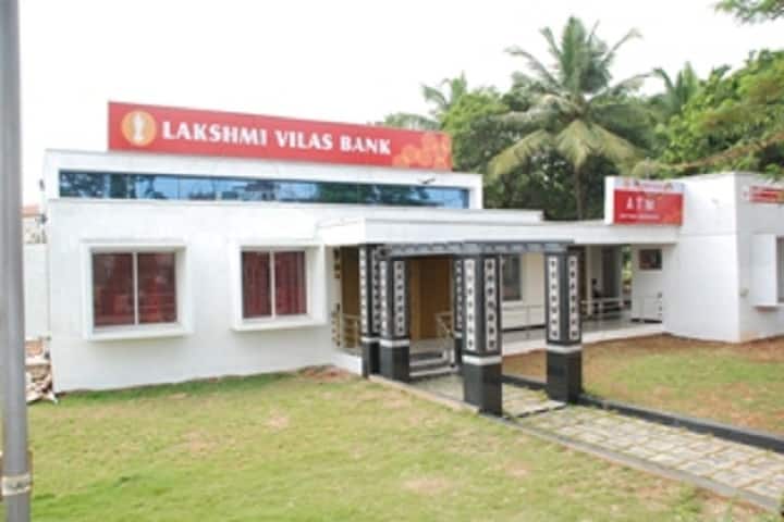 KSR College of Arts and Science for Women campus in Namakkal, Tamil Nadu, India — photo 2