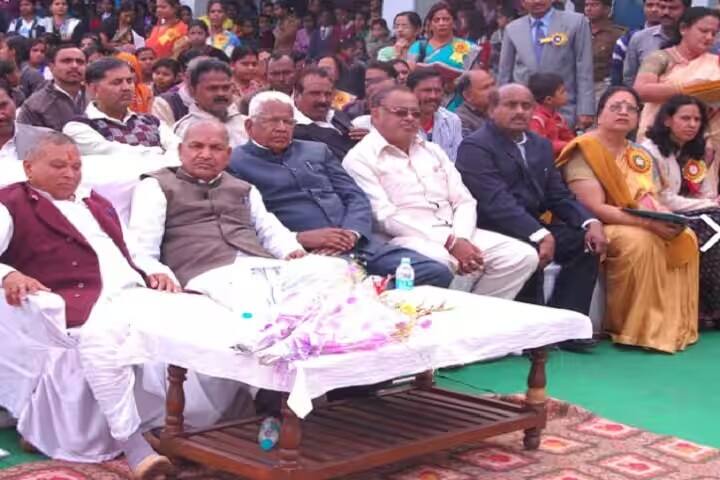 Mulayam Singh Yadav Law College campus in Lucknow, Uttar Pradesh, India — photo 3