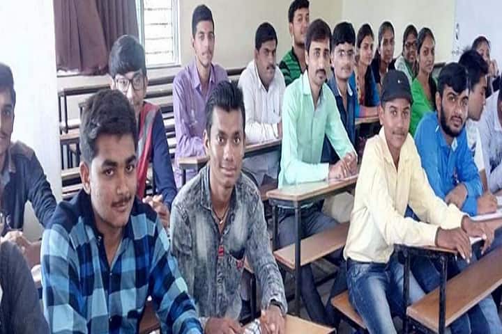Shree Matrumandir Group of College campus in Rajkot, Gujarat, India — photo 3