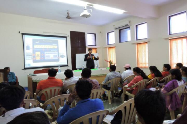 Sunshine Group of Institutions campus in Rajkot, Gujarat, India — photo 3