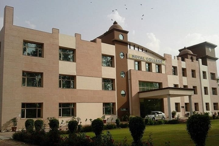 Royal College of Law campus in Ghaziabad, Uttar Pradesh, India — photo 1