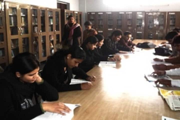 Royal College of Law campus in Ghaziabad, Uttar Pradesh, India — photo 3