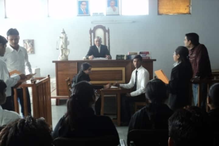 Royal College of Law campus in Ghaziabad, Uttar Pradesh, India — photo 4