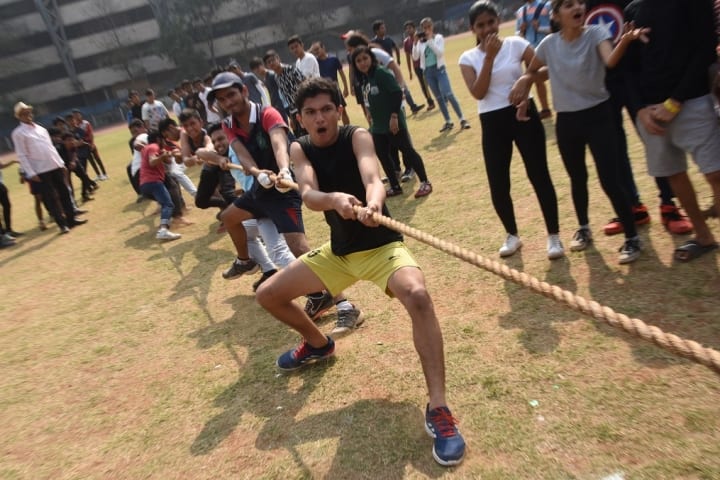 Hinduja College Mumbai campus in Mumbai, Maharashtra, India — photo 2
