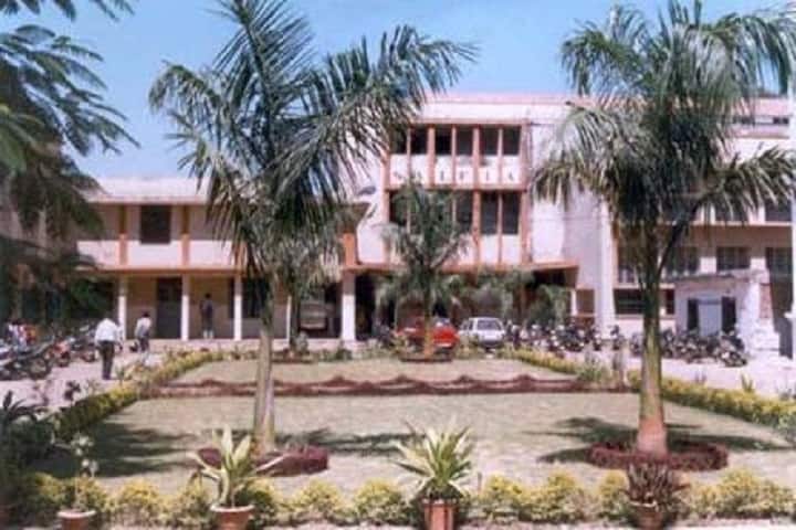Saifia College of Law campus in Bhopal, Madhya Pradesh, India — photo 1