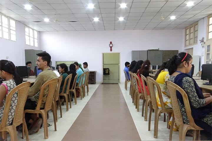 Saifia College of Law campus in Bhopal, Madhya Pradesh, India — photo 5