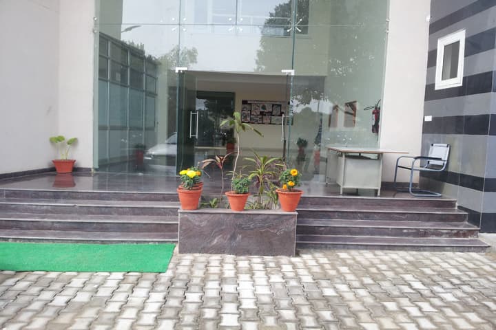 Thapar Polytechnic College campus in Patiala, Punjab, India — photo 2