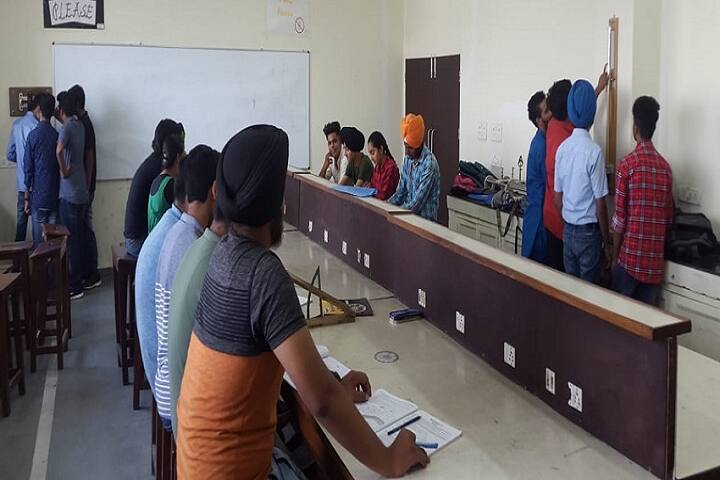 Thapar Polytechnic College campus in Patiala, Punjab, India — photo 6