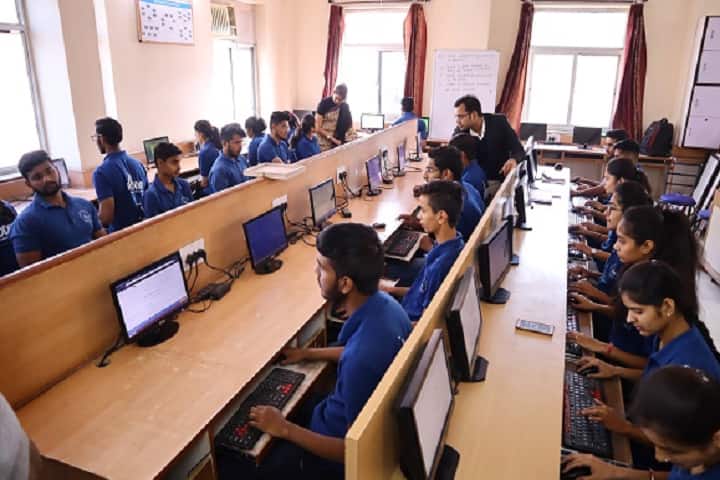 Poddar Management and Technical Campus campus in Jaipur, Rajasthan, India — photo 4