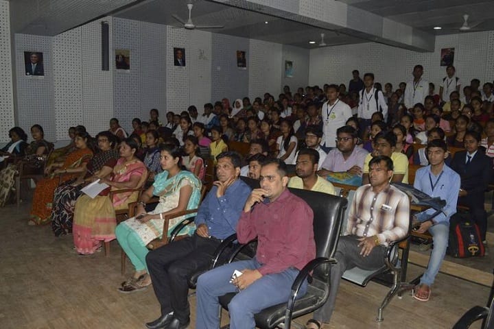 Khandesh College Education Society's Institute of Management and Research campus in Jalgaon, Maharashtra, India — photo 3