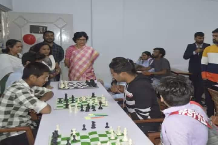 Khandesh College Education Society's Institute of Management and Research campus in Jalgaon, Maharashtra, India — photo 4