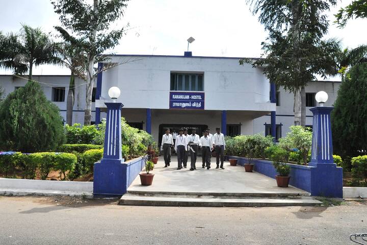 Thanthai Roever Institute of Polytechnic College campus in Perambalur, Tamil Nadu, India — photo 4