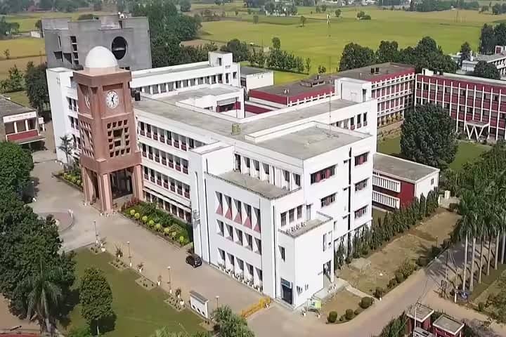 GHG Khalsa College campus in Ludhiana, Punjab, India — photo 1