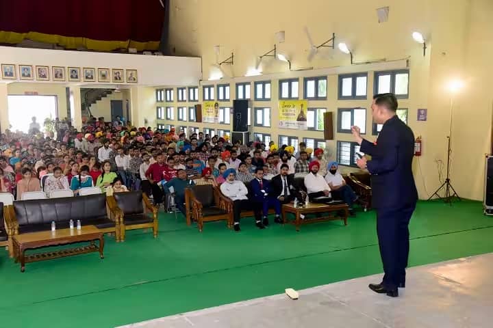 GHG Khalsa College campus in Ludhiana, Punjab, India — photo 6