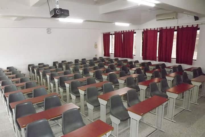 Dr Ambedkar Institute of Management Studies and Research campus in Nagpur, Maharashtra, India — photo 3