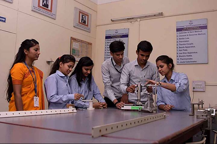 Shri Vaishnav Institute of Management and Science campus in Indore, Madhya Pradesh, India — photo 5