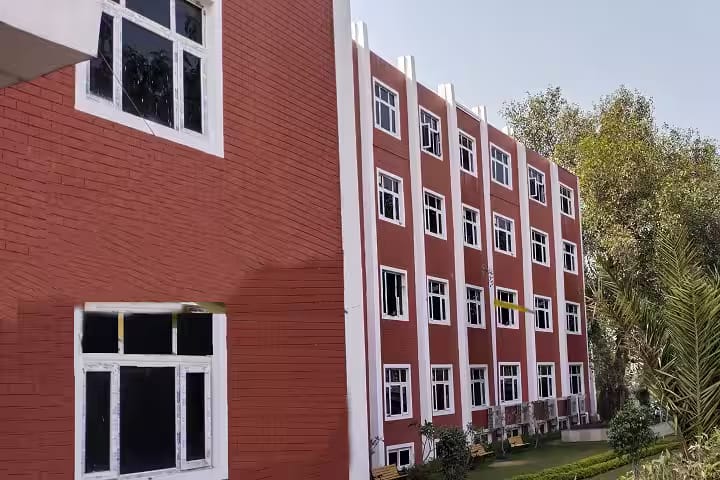 City Law College campus in Lucknow, Uttar Pradesh, India — photo 2
