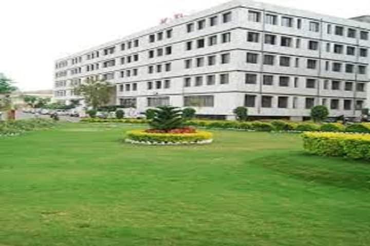 Trinity College of Law campus in Pune, Maharashtra, India — photo 1