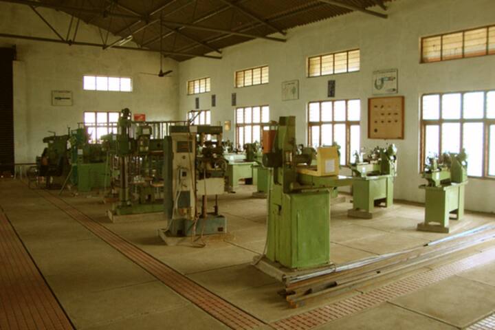 Sri Nandhanam Polytechnic College campus in Tirupattur, Tamil Nadu, India — photo 2