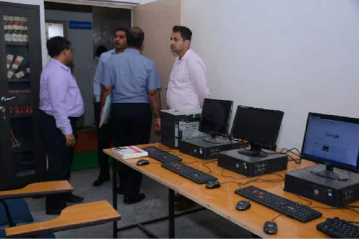 Rampur College of Law campus in Rampur, Uttar Pradesh, India — photo 1