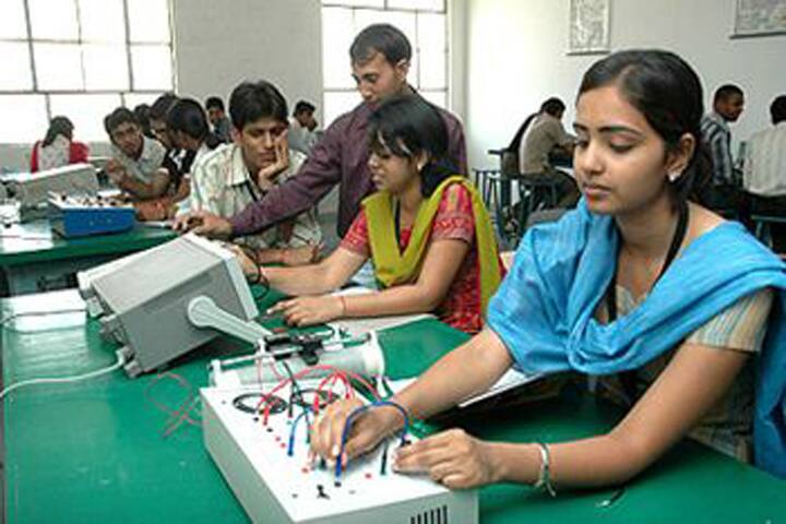 Swami Vivekananda Polytechnic College campus in Perambalur, Tamil Nadu, India — photo 3