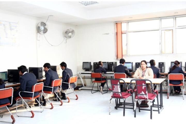 Swami Devi Dyal College of Technical Education campus in Palasra, Haryana, India — photo 4