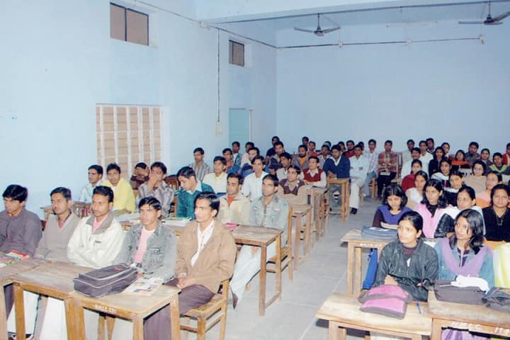 Nehru Memorial Law PG College campus in Hanumangarh Town, Rajasthan, India — photo 2