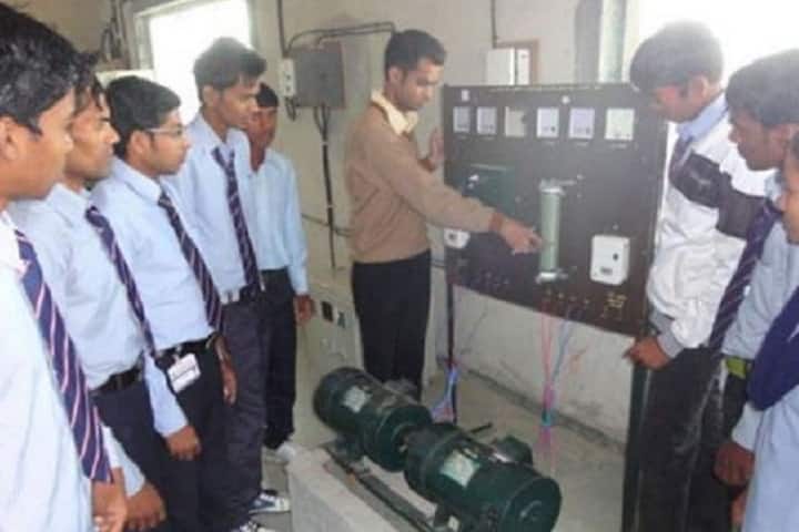 Sunsuba Polytechnic campus in Nashik, Maharashtra, India — photo 3