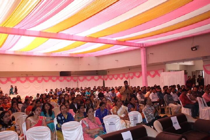 NR Vekariya Master of Law College campus in Junagadh, Gujarat, India — photo 4