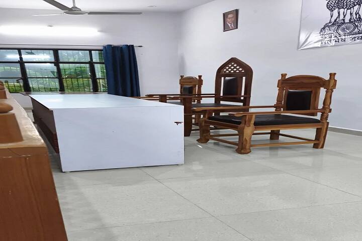 RD Singh College of Law campus in Allahabad, Uttar Pradesh, India — photo 3