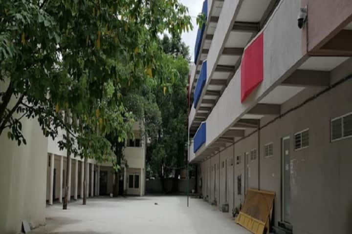 Rajiv Gandhi College of Law campus in Bangalore, Karnataka, India — photo 1