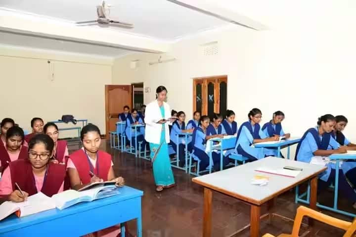 RR Christian College of Nursing campus in Kurnool, Andhra Pradesh, India — photo 2