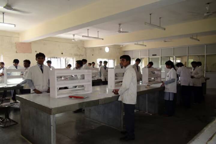 GRY Institute of Pharmacy campus in Khargone, Madhya Pradesh, India — photo 3