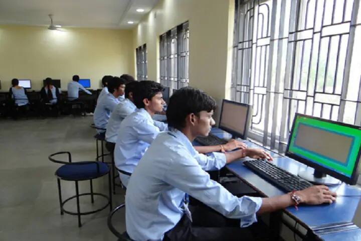 GRY Institute of Pharmacy campus in Khargone, Madhya Pradesh, India — photo 4
