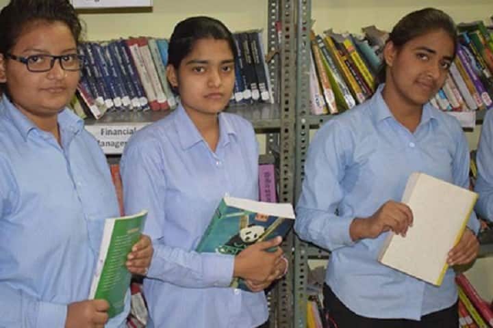 Rawat Nursing College campus in Jaipur, Rajasthan, India — photo 3