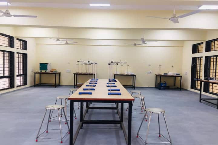 Government Pharmacy College campus in Surat, Gujarat, India — photo 1