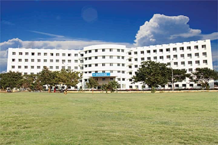 Saveetha College of Physiotherapy campus in Thandalam, Tamil Nadu, India — photo 1