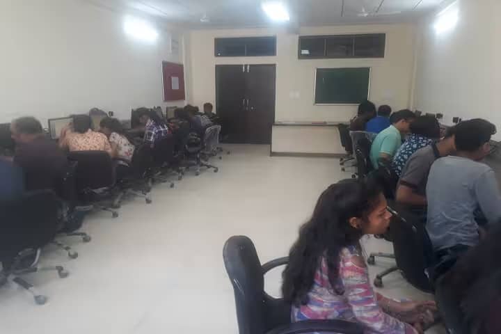 Government Pharmacy College campus in Gandhinagar, Gujarat, India — photo 2