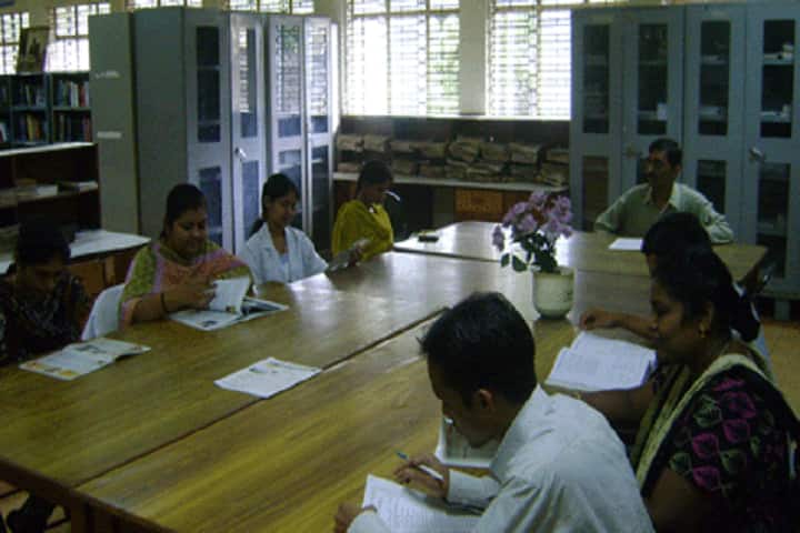 Government Pharmacy College campus in Bangalore, Karnataka, India — photo 2