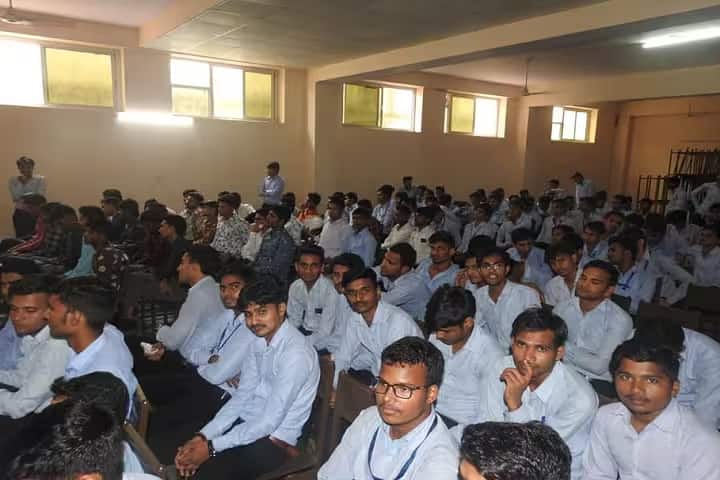 RR College of Nursing campus in Jaipur, Rajasthan, India — photo 2