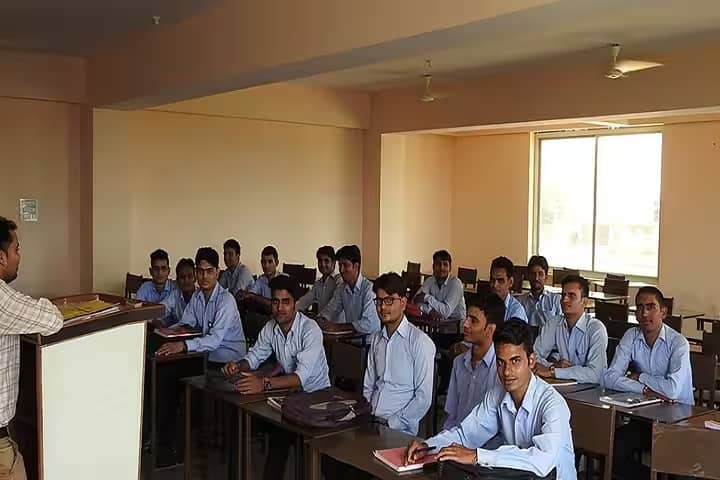 RR College of Nursing campus in Jaipur, Rajasthan, India — photo 5