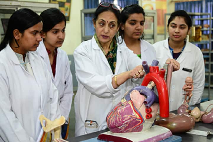 Santosh Institute of Allied Health Sciences campus in Ghaziabad, Uttar Pradesh, India — photo 4