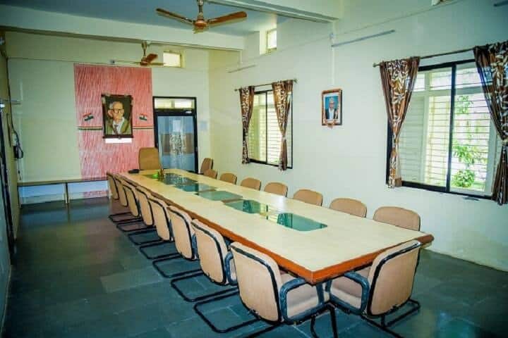 Motilal Nehru Vidhi Mahavidyalaya campus in Khandwa, Madhya Pradesh, India — photo 4
