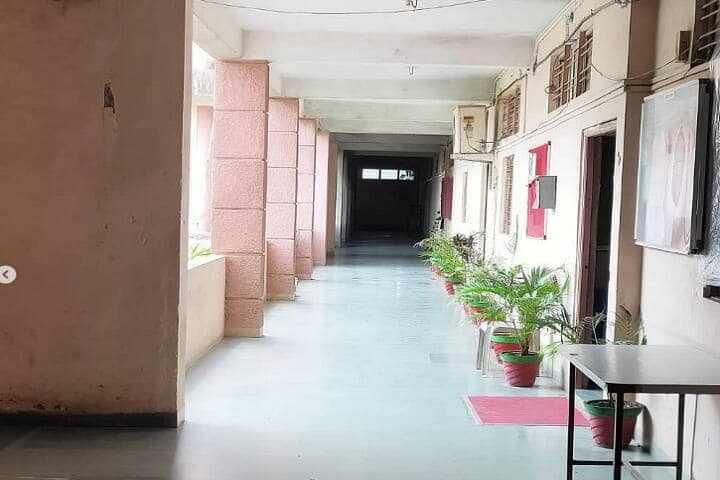 MB Khalsa Law College campus in Indore, Madhya Pradesh, India — photo 2