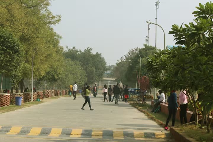 Maharishi Law School campus in Noida, Uttar Pradesh, India — photo 2